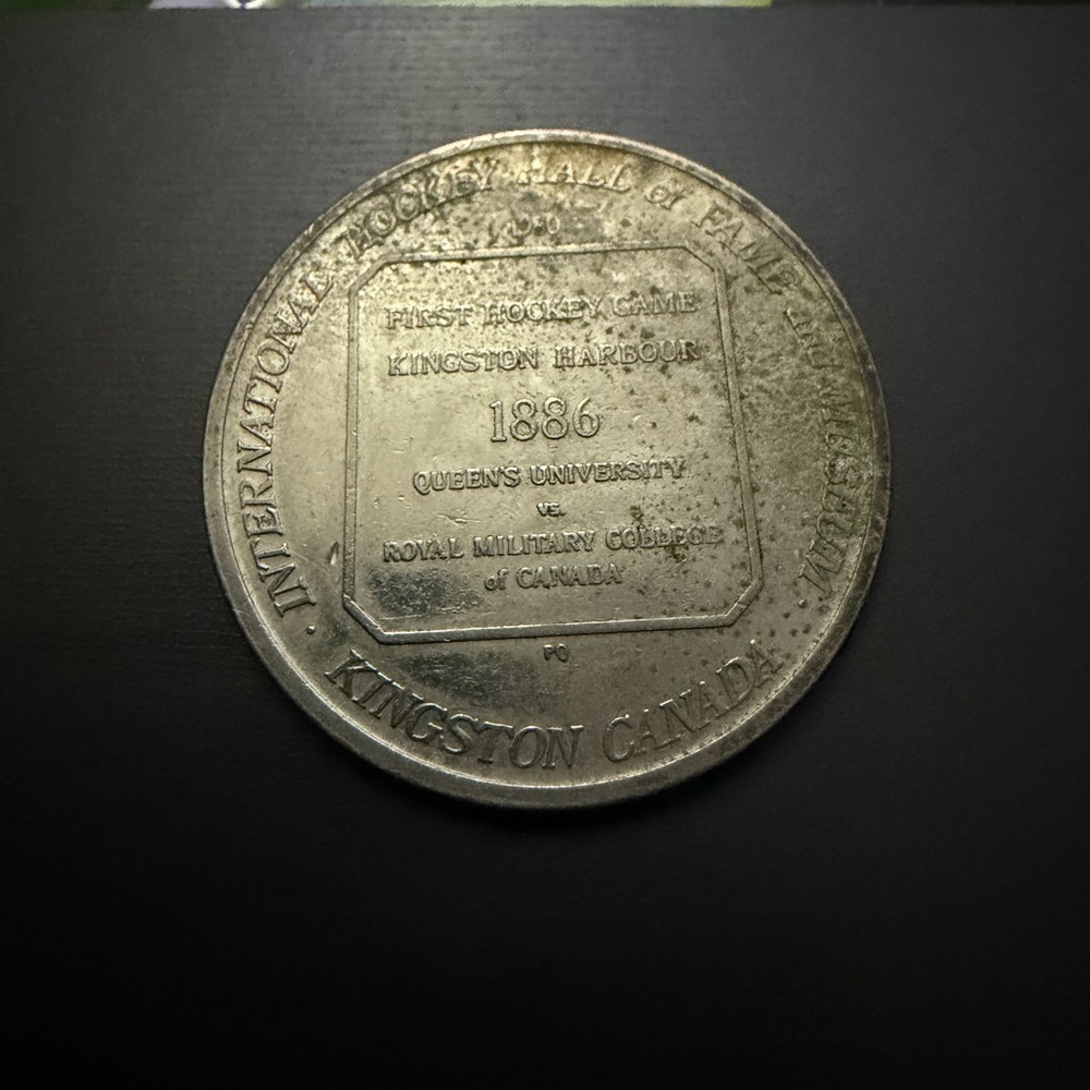 Historic Hockey Dollar Commemorative Coin - Picture 2 of 2